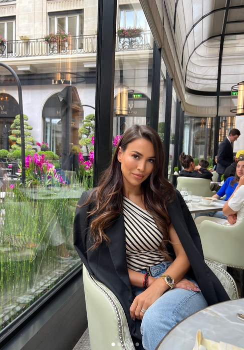 Ea e Alexandra Popescu, femeia care i-a ”spart” casa lui Bogdan Stancu. E prezentatoare TV