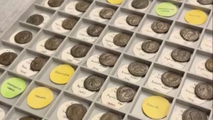 Ai acasă o monedă de 1 euro?! Dacă are acest detaliu, pe ea, poate valora până la 500 de euro