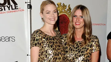 Cui ii sta mai bine? Jaime King si Nicky Hilton s-au imbracat la fel la o petrecere