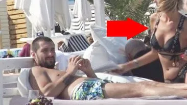 Cătălin Cazacu s-a cuplat cu o vedetă de la Antena 1. Primele imagini cu ei împreună de la mare