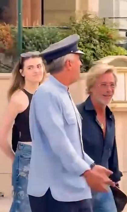 „Dragostea nu are vârstă” la Monaco, dar are cont bancar! Tinere superbe, la braț cu „regii” averilor: ce se întâmplă, de fapt, în restaurantele exclusiviste