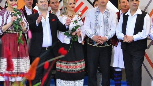 O cântăreață de la noi, în doliu. Mesajul răvășitor postat: “De azi, trupa noastră este incompletă”