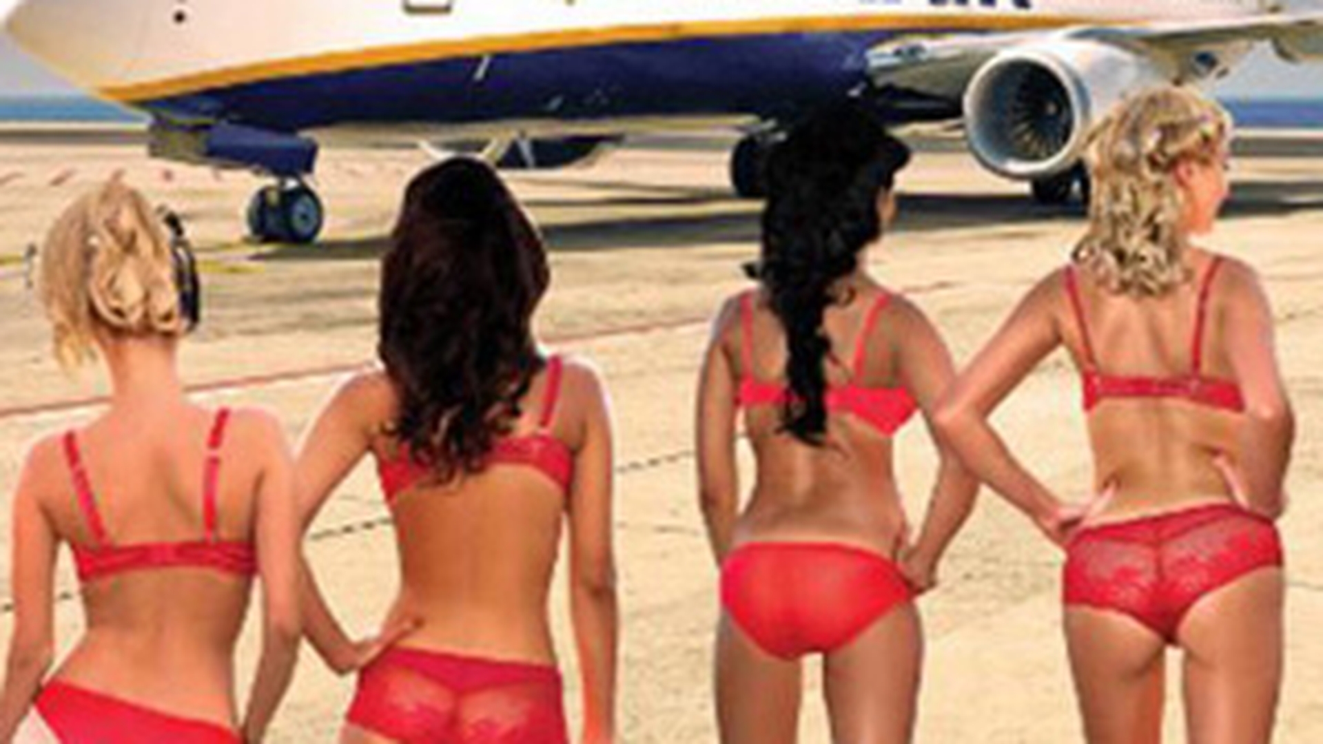 Frumusetea lor iti da aaaaaripi! S-a lansat controversatul calendar sexy al stewardeselor Ryanair, editia 2012
