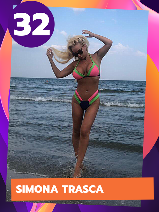 Cine o face mai bine? Cosmina Păsărin, Adelina Pestrițu, Anna Lesko sau Simona Trașcă? TOP 50 fete care se luptă cu părul, în costum de baie