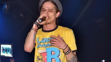 E sofisticat sau o fi stricat?: Maximilian a cantat de trei ori intr-o noapte Sophie!