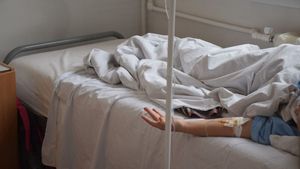 Un adolescent de 15 ani a ajuns în comă la spital după ce a primit un pumn de la un tânăr care face kickboxing