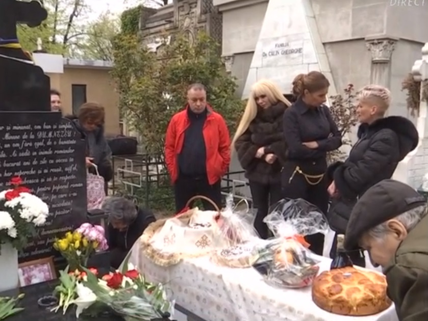 Cum a apărut îmbrăcată Anamaria Prodan la pomana de un an a mamei sale