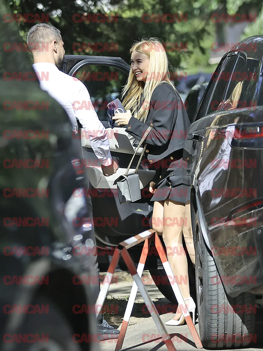 Andreea Bălan, acrobații în parcare.