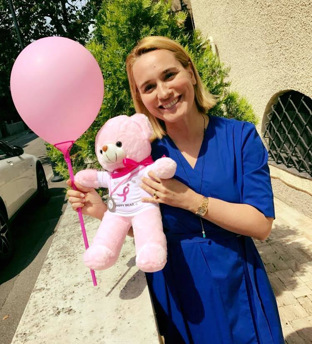VIDEO! ANDREEA ESCA s-a distrat pe cinste de ziua ei de naştere! Vedeta a cucerit ringul de dans cu cele mai sexy mişcări