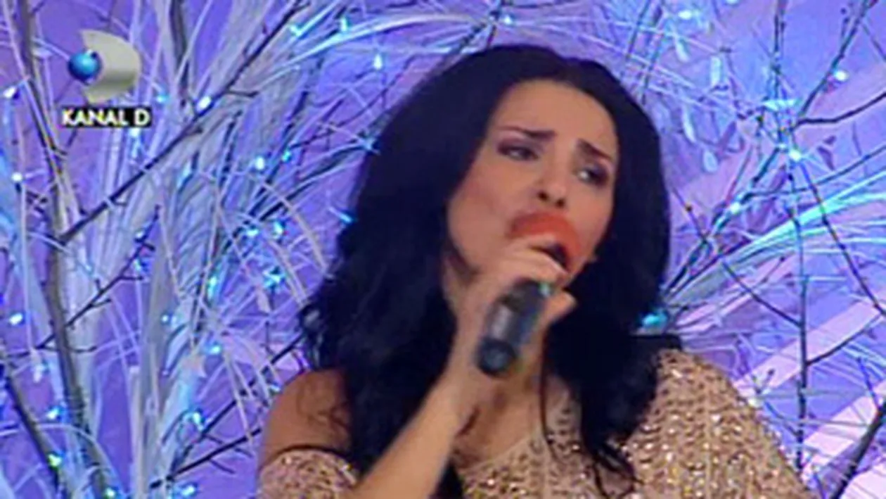 VIDEO Lavinia a mers cu colindul! Vezi cum interpretat O, ce veste minunata!