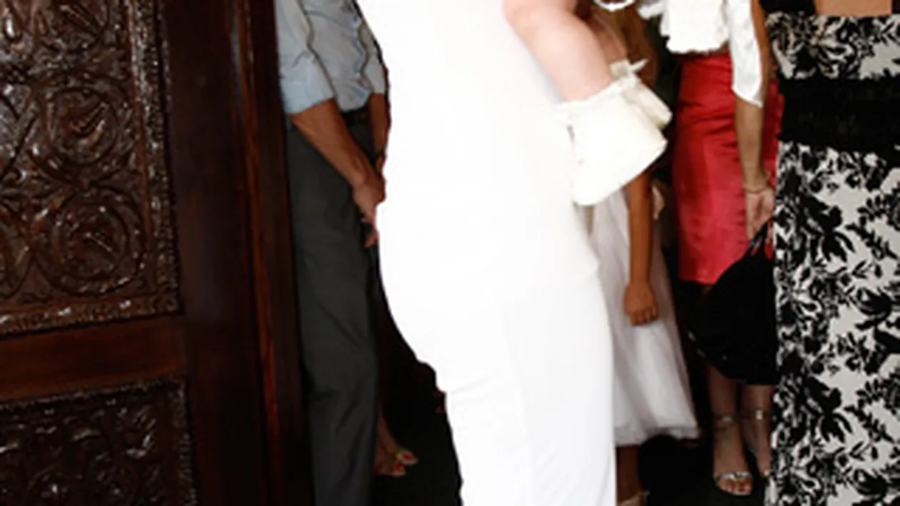 A slabit 16 kilograme in patru luni! Cristina Spatar a cheltuit o avere pentru a-si recapata trupul perfect: Dupa fertilizarea in vitro, sa slabesti este cel mai greu lucru de pe pamant! Vezi aici secretele-minune