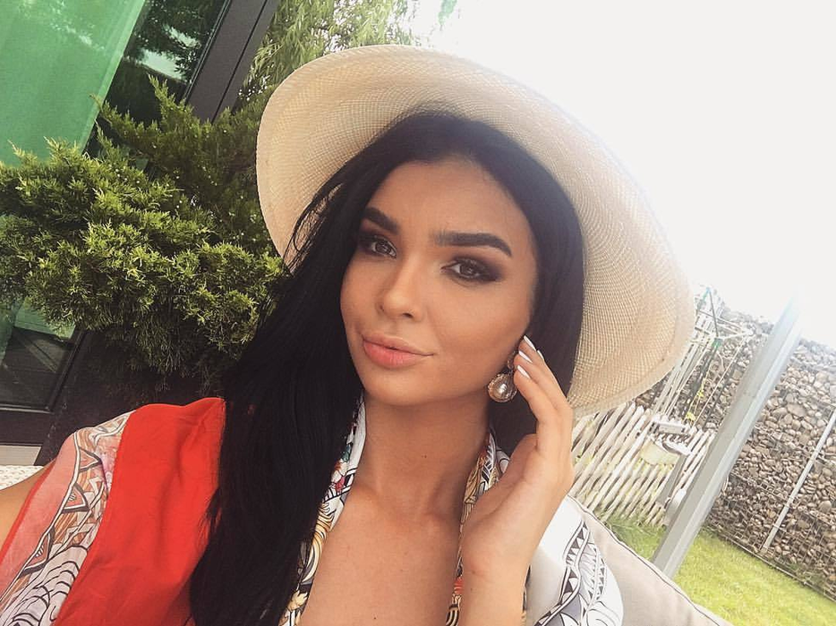 Andreea Mironescu, acuzată de un medic stomatolog că i-a dat țeapă  (Foto: Instagram)