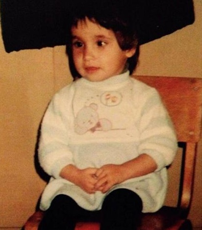 Andreea Dogaru în decembrie 1996, la căminul din Slatina