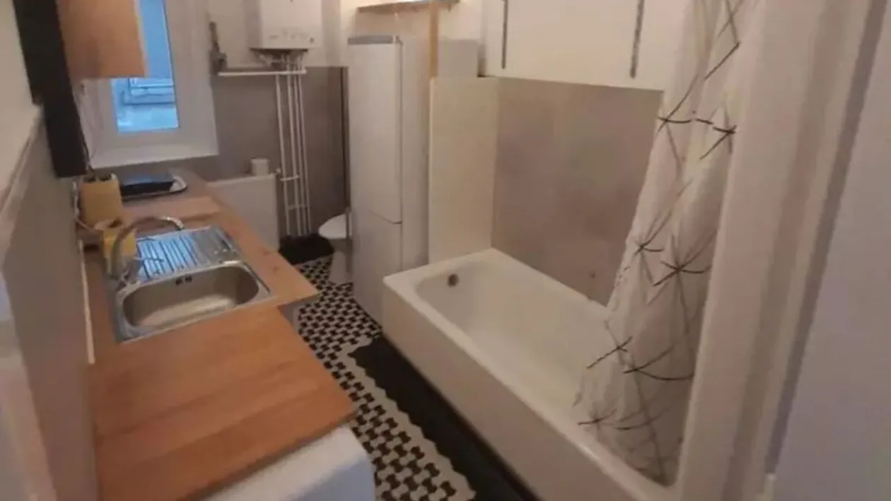 Bătaie de joc! Cât cere un proprietar din București pentru această garsonieră cu WC în bucătărie