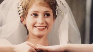 "Arabela" a ajuns la 56 de ani! Blonda are o poveste de viata incredibila! N-o sa crezi ce a ajuns sa faca in Germania!