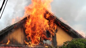 Botoșani: Un bărbat a murit în locuința sa, care a luat foc
