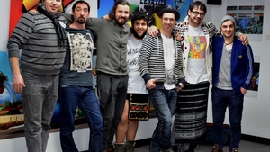 Dj-ii ProFM Nicolai si Gicu si-au pus fotele populare pentru lansarea in premiera a albumul Zdob si Zdub