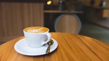 I-a stat inima în loc când a văzut nota de plată! Un turist în Budapesta a plătit 600 de euro pentru o cafea