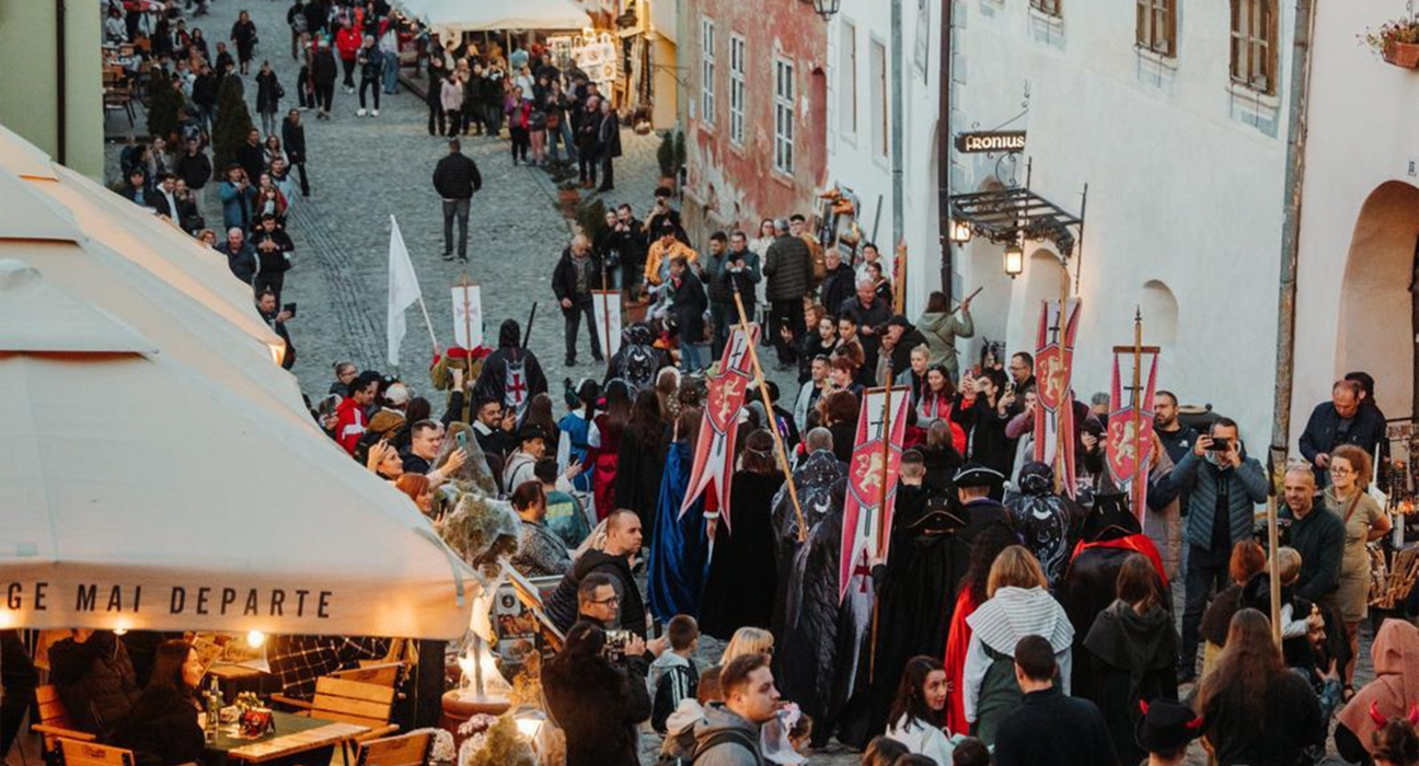 Comunicat de presă. Astăzi începe „Carnaval în cetate”, cel mai mare festival al verii din Transilvania