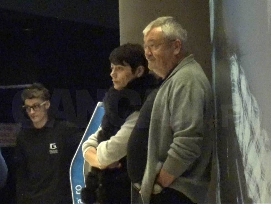 Fostul şef al Finanţelor se descurcă binişor la 58 de ani. Ministrul Donjuan şi-a scos la film noua ”achiziţie”!