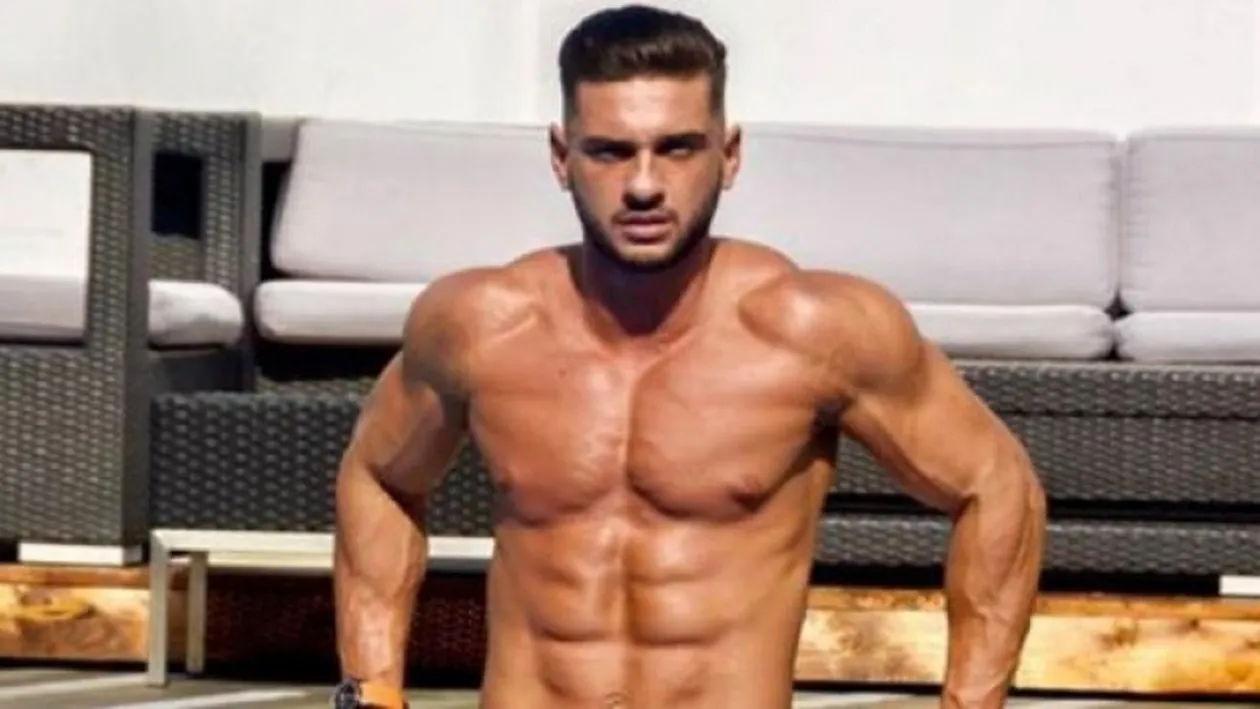 Dorian Popa s-a făcut blond și s-a tatuat pe față! Fanii au râs în hohote: Nici măcar copiii nu se mâzgâlesc în halul asta