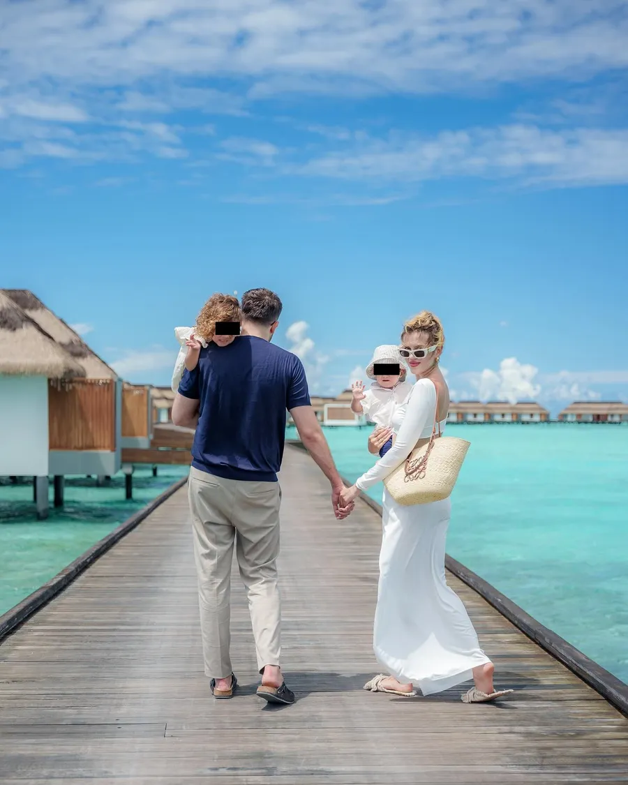 emily burghelea ovare polichistice