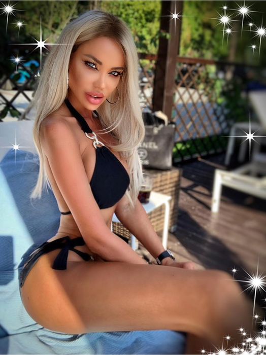 Vedetele din showbiz se întrec în posterioare! Cine este pe primul loc FOTO