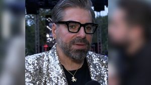 Maurice Munteanu le dă-n cap vedetelor cu ”figuri”: “Nici măcar Grace Kelly nu făcea asta!”