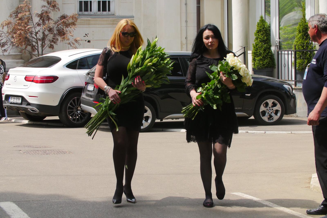 Vedetele din România își iau adio azi de la Alex Faur, cel mai excentric tânăr milionar