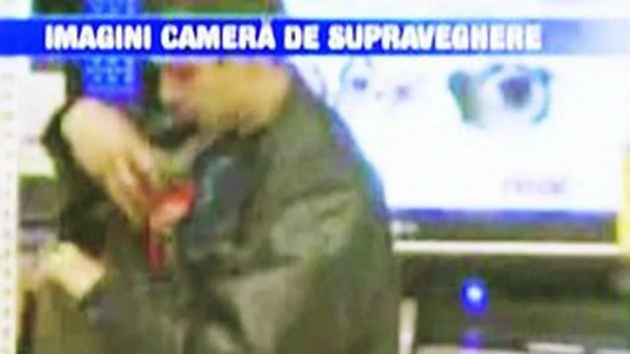 Amandalin Maria, adjunctul Sectiei 5 Politie Brasov si model pentru Botezatu, a sustras mezeluri dintr-un magazin! Politistul-manechin, prins la furat!