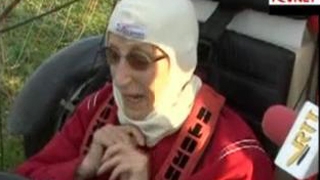 VIDEO La 90 de ani a zburat cu parapanta: "A fost exceptional, spendid si m-am simtit perfect"
