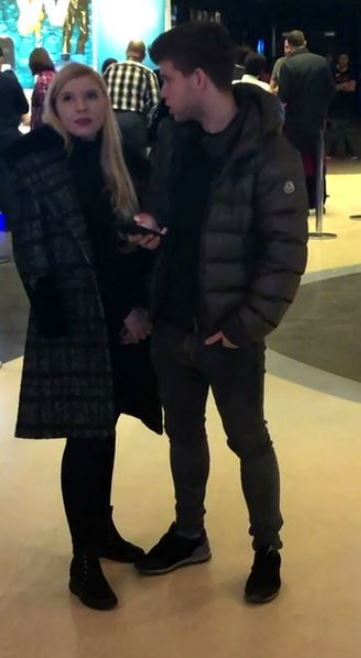 Karina are un iubit de aproximativ trei ani