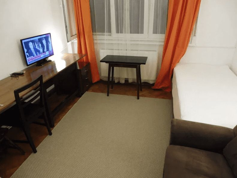Cu cât se vinde garsoniera cu WC în bucătărie. Sursa foto: social media