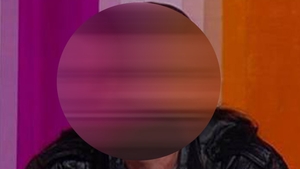 Un celebru artist a dat totul pe faţă! A făcut o dezvăluire şoc: "NE-A PRINS MAMA EI ÎN PAT"
