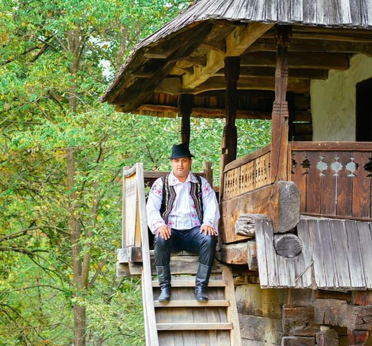 Marius Baldovin, cântăreț de muzică populară, a vrut să se sinucidă