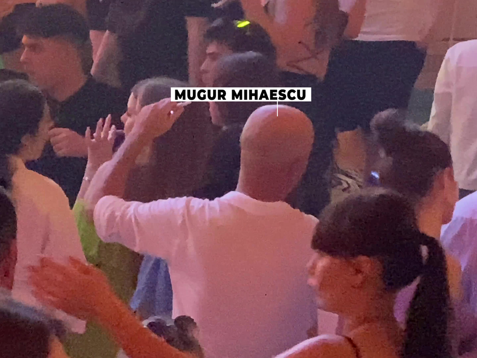 Mugur Mihăescu a dansat la Loft cu "coregrafia" Leanei din „Vacanța Mare” / (Foto: CANCAN.RO)