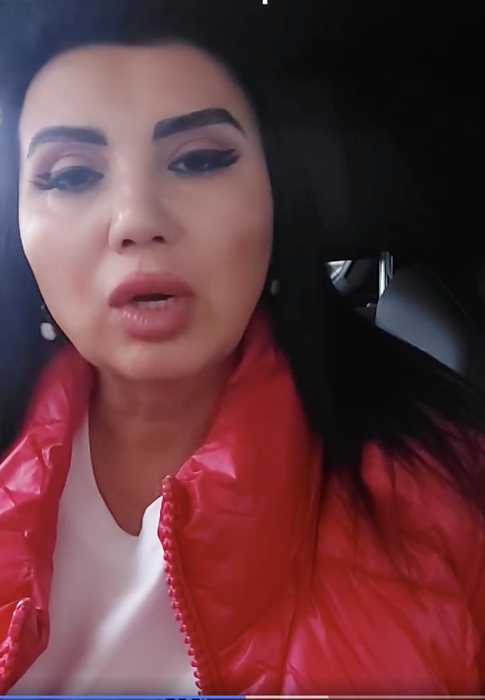 Vedeta care și-a luat haine de la Piața Obor. O vezi non-stop pe la Antena 1, dar nu știai că se îmbracă de la tarabă