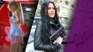 Top 30 sexy – dive care au devenit pudice și încearcă să-și acopere “elementele din dotare” cu mânuța. Gina Pistol & Daniela Crudu, în ipostaze de neuitat!