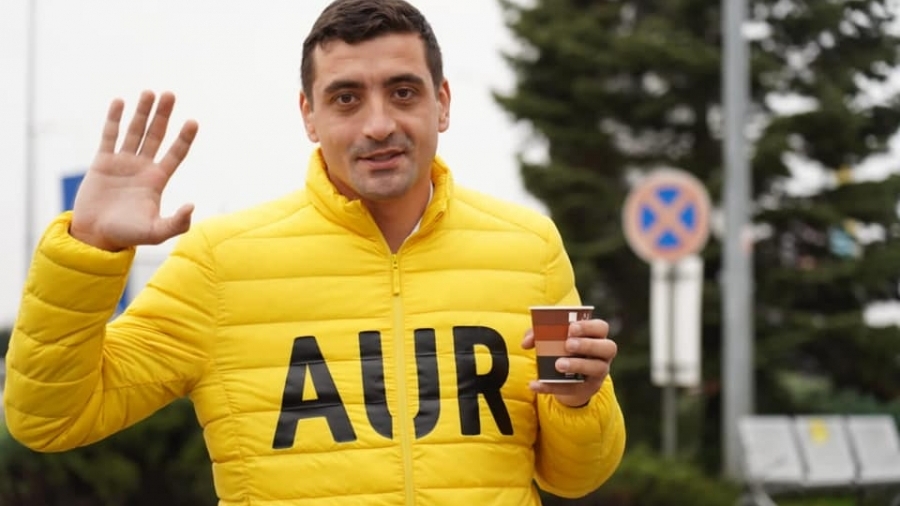 Adio, burlăcie! Cine este frumoasa cu care se însoară George Simion, liderul AUR