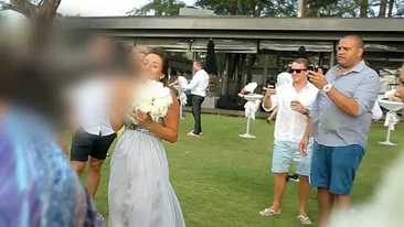 A trait surpriza vietii ei la propria nunta! A venit fara invitatie si era cat pe ce sa-i manance parul...