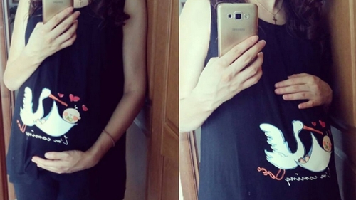 FOTO / A născut gemeni în mare secret! Prima poză de album cu familia unei vedete de la noi: "Sufletul se vindecă..."