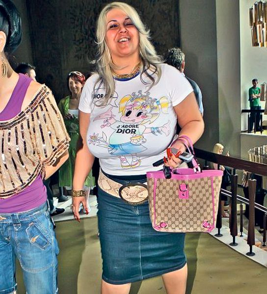 Nu face plajă pe litoralul românesc să nu o vadă românii. Șocant cum arată Raluca Bădulescu în costum de baie