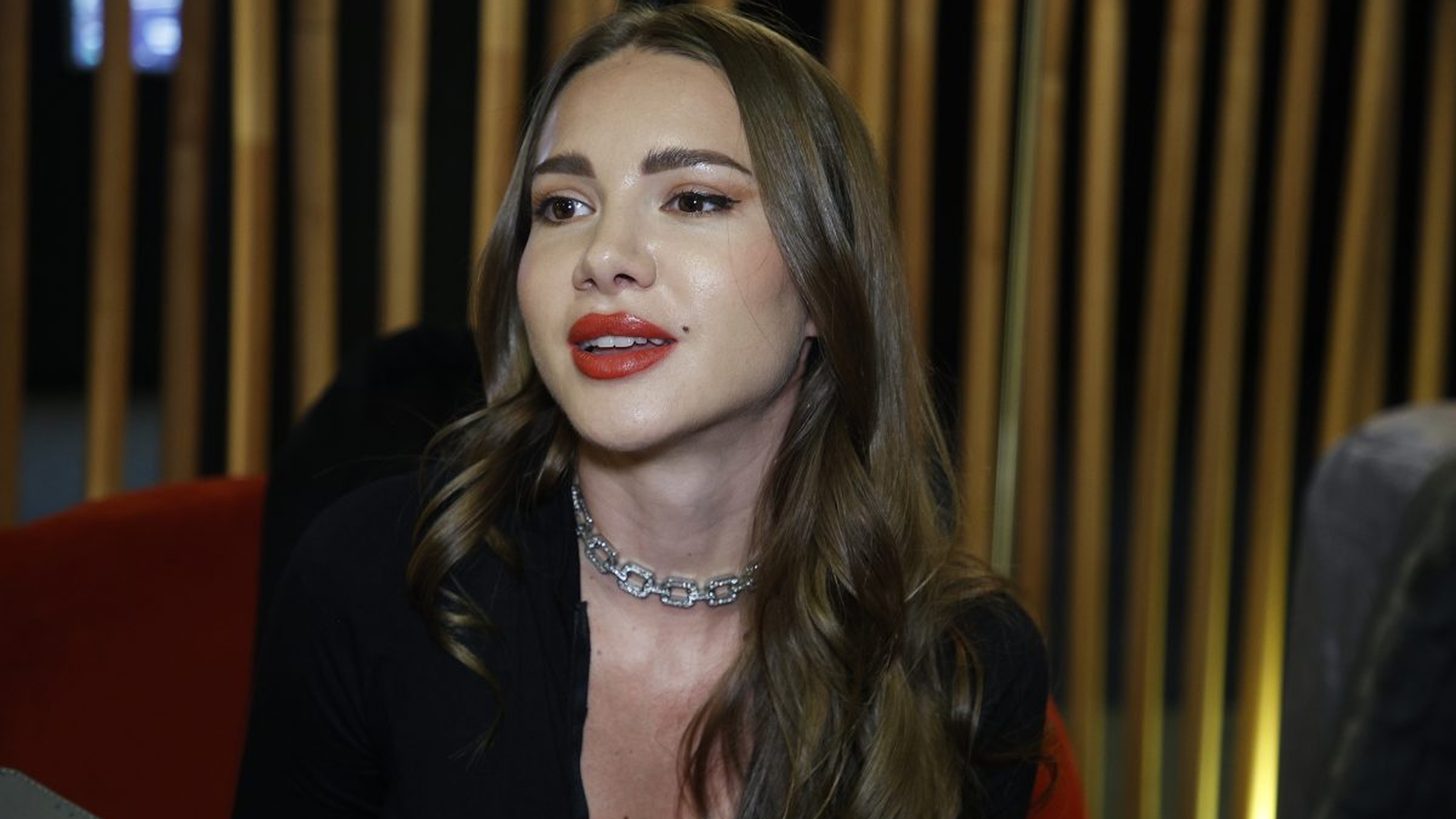 Otilia Bilionera a recunoscut că a făcut operații estetice. Incredibil ce sume cheltuie cântăreața ca să arate astfel