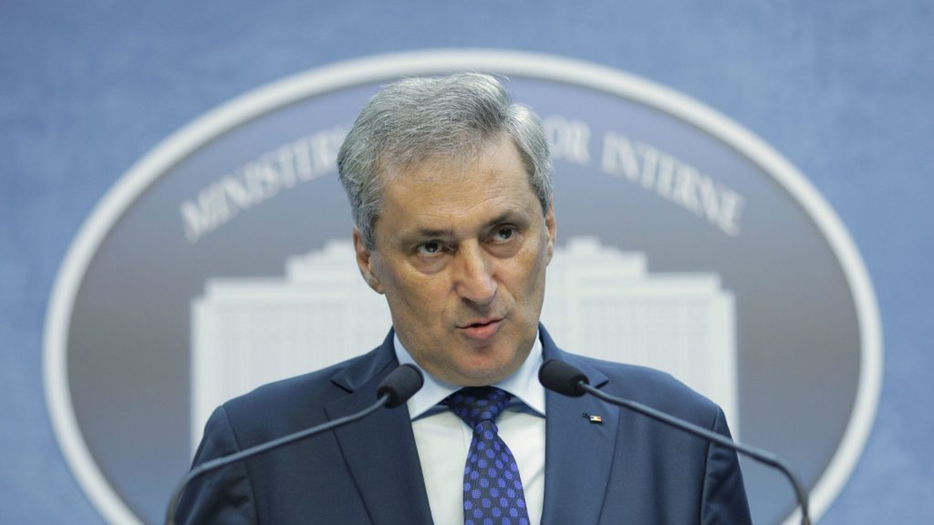 Ce dispune ultima Ordonanță în criza coronavirusului: circulația în afara locuinței a fost restricționată, mallurile se închid, pedepse pentru ”evadații” din carantină, slujbe fără enoriași + interdicții dure la frontiere