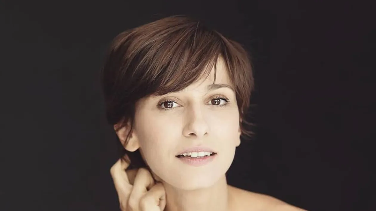 Dana Rogoz, criticată pe Facebook: ”Mi-a scris cineva că am nasul mare, dinții strâmbi, cearcăne și urechi mari”