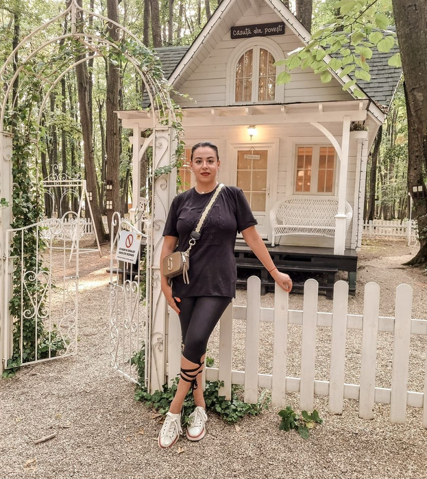 Oana Roman, declaraţie de dragoste emoţionantă pentru Marius Elisei: „Face tot ce poate ca să fim fericiți”