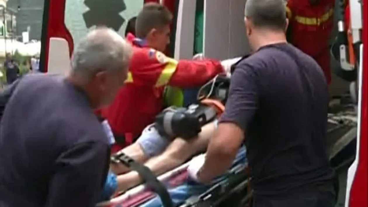 Angajatul de la Teatrului de Comedie din Capitală găsit inconştient după ce a căzut de la 6 metri înălţime este în stare gravă