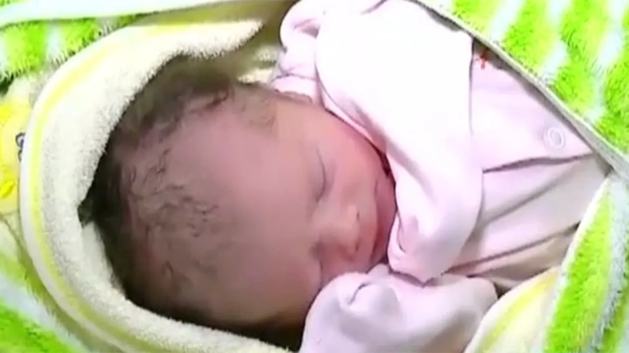 Familia Oanei Roman este in culmea fericirii! Vezi care a fost prima reactie a celor doi parinti, dupa nasterea fetitei!