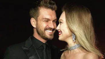 Gina Chirilă arată fenomenal după naștere! Cum a fost fotografiată de Bogdan Vlădău în lenjerie intimă, cu fetița în brațe