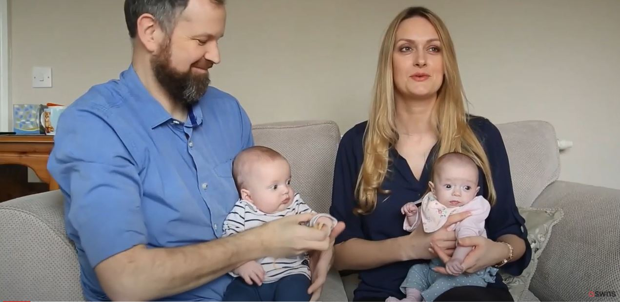 O britanică a rămas însărcinată în timp ce era deja însărcinată: “Când ne-au anunţat medicii, mi s-a părut o adevărată nebunie”. Care este explicația | VIDEO